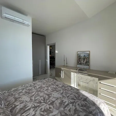 Prestigious 4 Bedroom Waterfront In Ajaccio Apartment Ajaccio (Corsica)